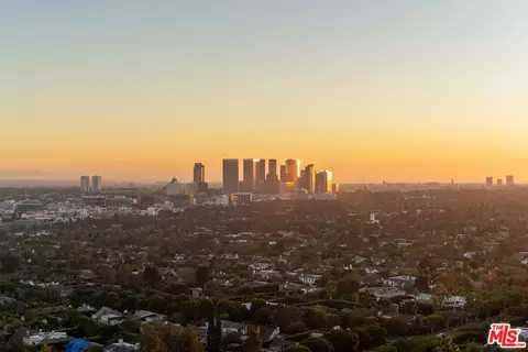 9255 Doheny Rd #2006, West Hollywood, CA 90069