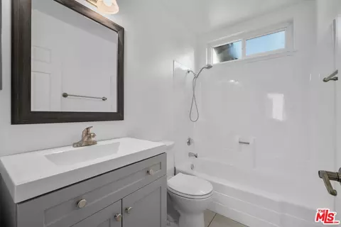 Bath - 8926 Yew St, Rancho Cucamonga, CA 91730 photo 1 of 3