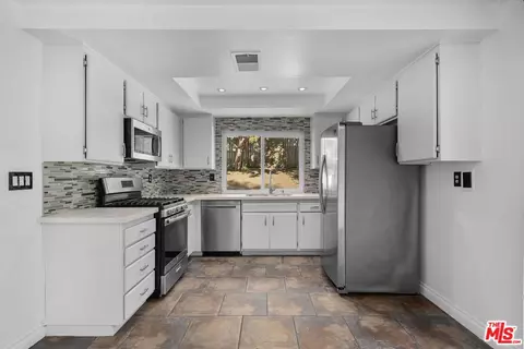 Kitchen - 8926 Yew St, Rancho Cucamonga, CA 91730 photo 1 of 3