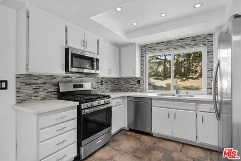 Kitchen - 8926 Yew St, Rancho Cucamonga, CA 91730 photo 2 of 3