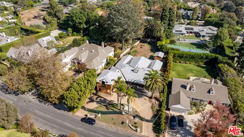 1316 Capri Dr, Pacific Palisades, CA 90272