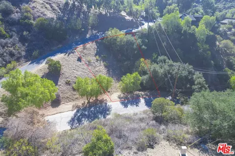 10 Topanga Skyline Dr, Topanga, CA 90290