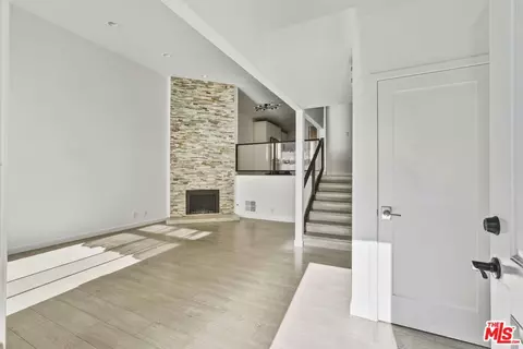 5307 Wilkinson Ave #10, Valley Village, CA 91607