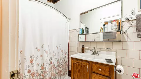 735 Locust Ave, Long Beach, CA 90813 photo 36