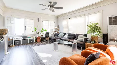 735 Locust Ave, Long Beach, CA 90813 photo 4