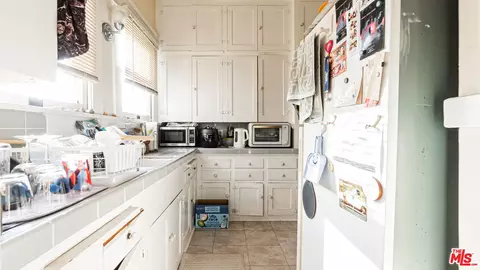 735 Locust Ave, Long Beach, CA 90813 photo 13