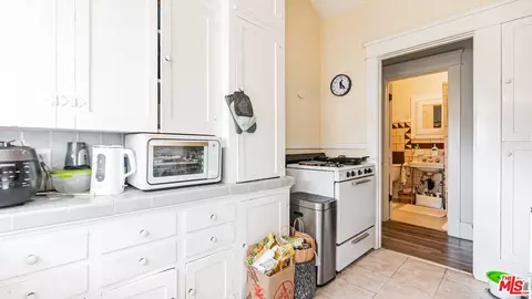 735 Locust Ave, Long Beach, CA 90813 photo 17