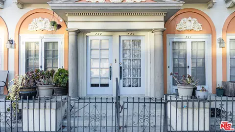 735 Locust Ave, Long Beach, CA 90813 photo 3