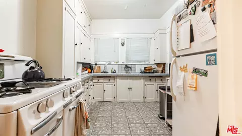 735 Locust Ave, Long Beach, CA 90813 photo 39