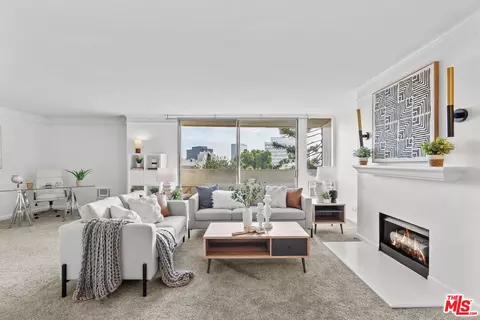 11645 Montana Ave #335, Los Angeles, CA 90049