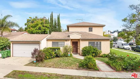 10515 Bradbury Rd, Los Angeles, CA 90064
