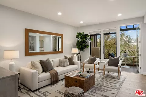 5625 Crescent Park #340, Playa Vista, CA 90094