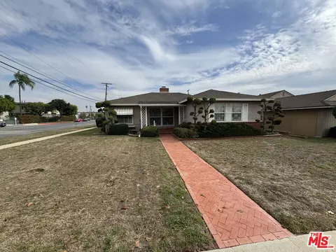 9300 S 11th Ave, Inglewood, CA 90305