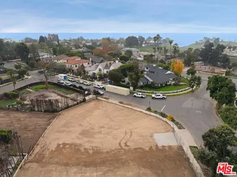 604 El Cerco Pl, Pacific Palisades, CA 90272