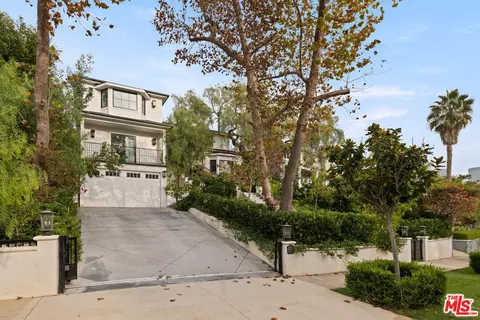 1338 Comstock Ave, Los Angeles, CA 90024