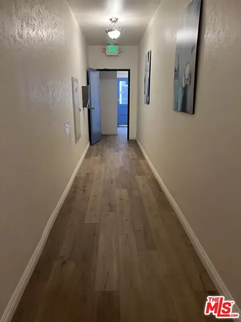 Entry Way - 330 Cedar Ave, Long Beach, CA 90802 photo 3 of 3