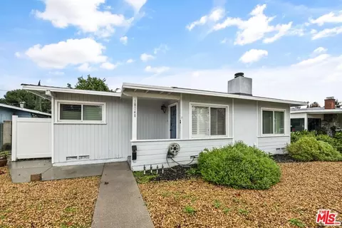 18148 Hartland St, Reseda, CA 91335