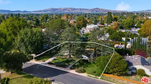 View/Area - 17055 Gresham St, Sherwood Forest, CA 91325 photo 1 of 3