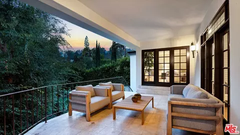 1163 Angelo Dr, Beverly Hills, CA 90210