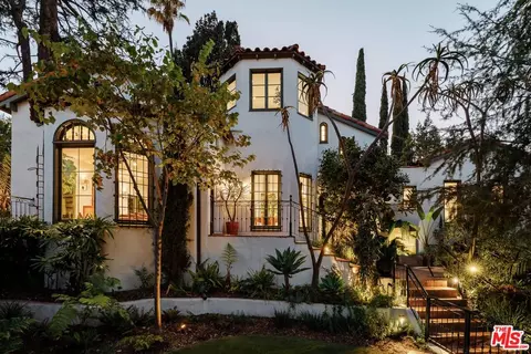 6823 Iris Cir, Los Angeles, CA 90068