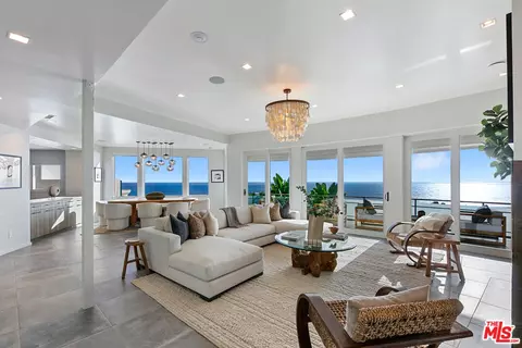 31558 Victoria Point Rd, Malibu, CA 90265