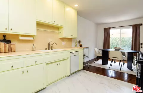 326 Hermosa Ave #7, Long Beach, CA 90802 photo 3
