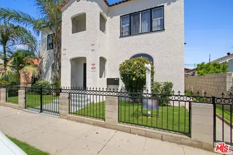 Exterior - 2370 Lime Ave, Long Beach, CA 90806 photo 1 of 1