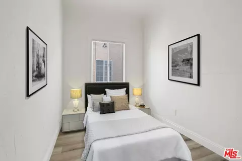 Bedroom - 2370 Lime Ave, Long Beach, CA 90806 photo 3 of 6