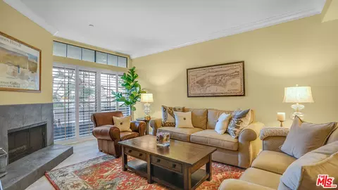 200 N Swall Dr #551, Beverly Hills, CA 90211