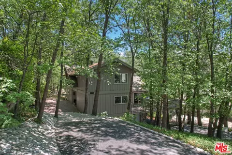 28805 N Shore Rd, Lake Arrowhead, CA 92352 photo 4