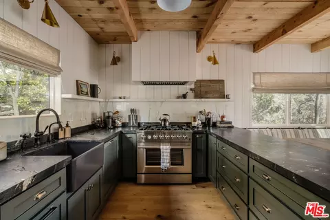28805 N Shore Rd, Lake Arrowhead, CA 92352 photo 8