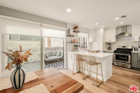 922 Lincoln Blvd #2, Santa Monica, CA 90403