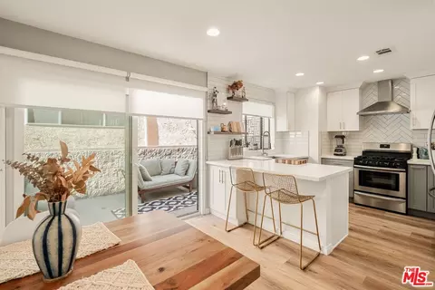 922 Lincoln Blvd #2, Santa Monica, CA 90403