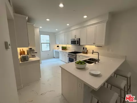 65 Plateau, Irvine, CA 92618