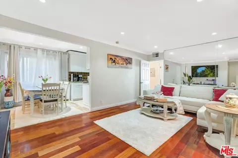 4610 Densmore Ave #105, Encino, CA 91436