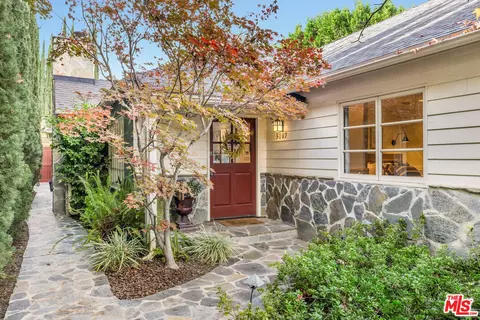 5107 Colfax Ave, Valley Village, CA 91601