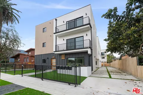 913 N Hobart Blvd, Los Angeles, CA 90029