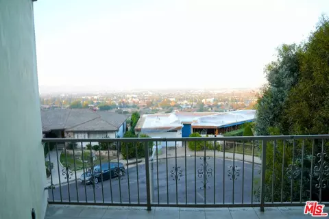 4212 Don Alanis Pl, Los Angeles, CA 90008