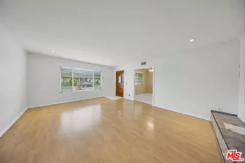 320 E Woodcroft Ave, Glendora, CA 91740 photo 7