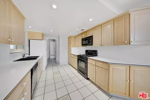 320 E Woodcroft Ave, Glendora, CA 91740 photo 13