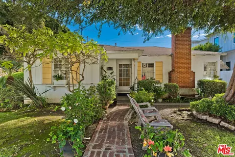 11332 Chenault St, Los Angeles, CA 90049