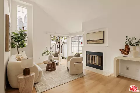 5729 Canterbury Dr, Culver City, CA 90230