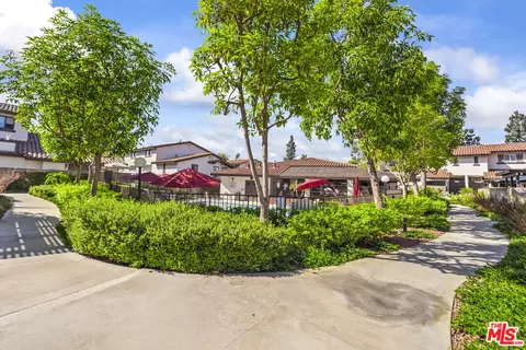 Exterior - 5036 E Atherton St, Long Beach, CA 90815 photo 4 of 12
