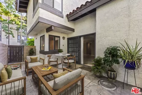 Exterior - 5036 E Atherton St, Long Beach, CA 90815 photo 10 of 12