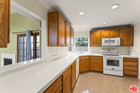 Kitchen - 5036 E Atherton St, Long Beach, CA 90815 photo 3 of 3