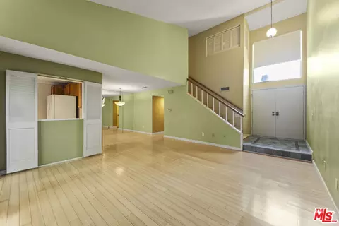 Living - 5036 E Atherton St, Long Beach, CA 90815 photo 4 of 6