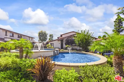 Exterior - 5036 E Atherton St, Long Beach, CA 90815 photo 5 of 12