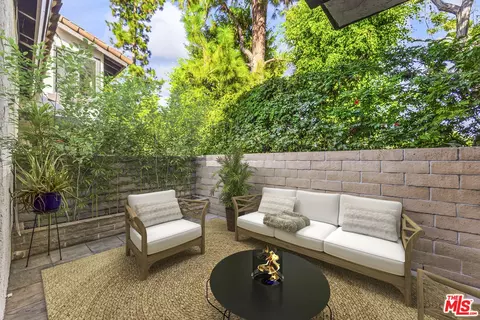 Exterior - 5036 E Atherton St, Long Beach, CA 90815 photo 8 of 12