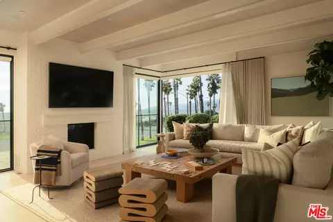 120 N Hart Ave, Santa Monica, CA 90405