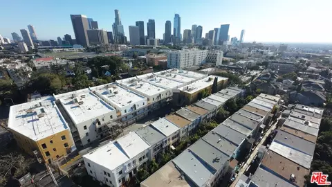 208 Columbia Pl, Los Angeles, CA 90026